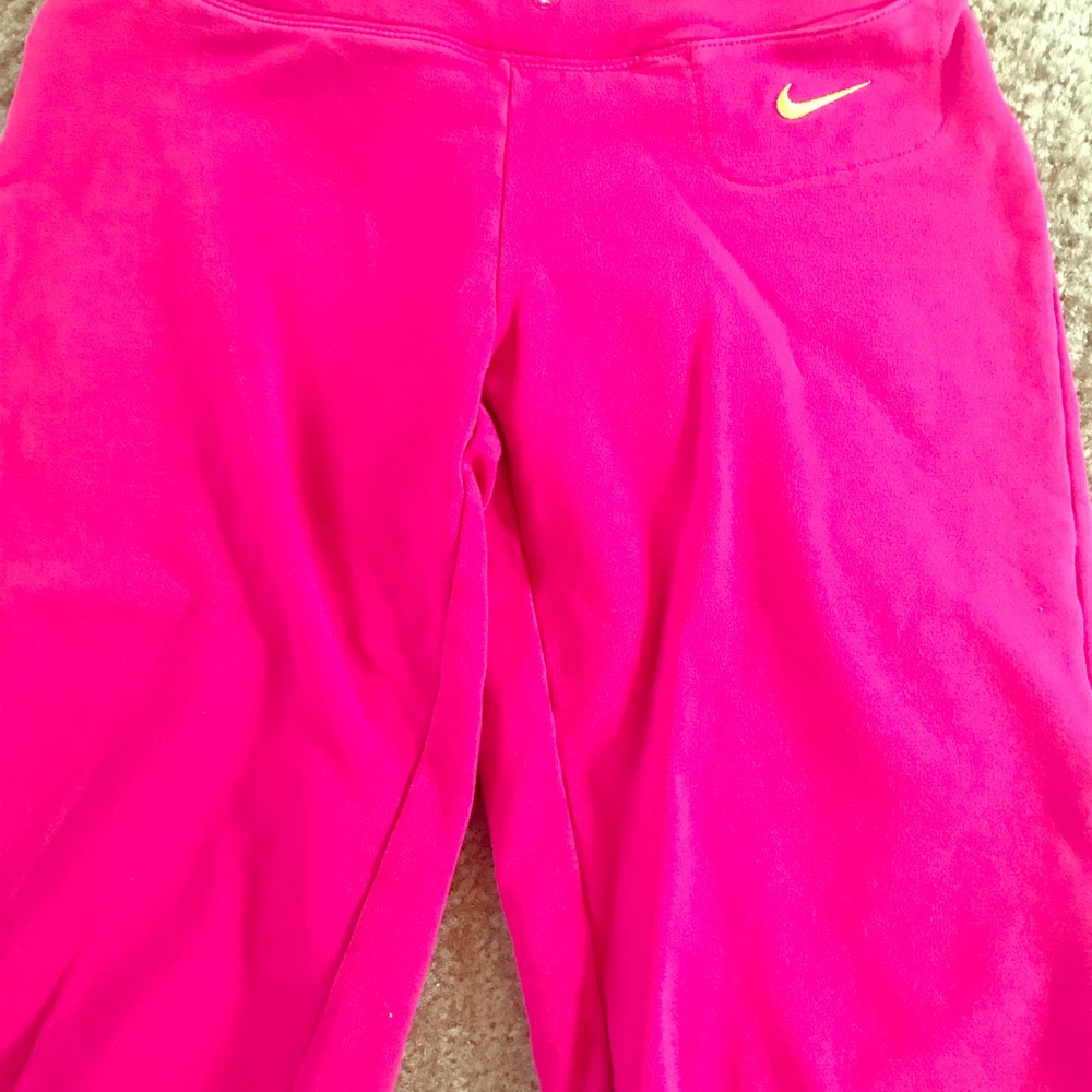⚡️FLASH SALE ⚡️NIKE DRI FIT CAPRIS ⚡️$8💥🌟🌟🌟